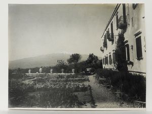 ,Gaetano D'Agata : Taormina Hotel San Domenico, 1920 circa  - Asta Immagini di Sicilia dallo Studio d'Agata ed altre collezioni - Associazione Nazionale - Case d'Asta italiane