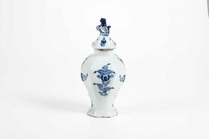 Vaso con coperchio Olanda, Delft, seconda met XVIII secolo  - Asta Ceramiche | Cambi Time - Associazione Nazionale - Case d'Asta italiane