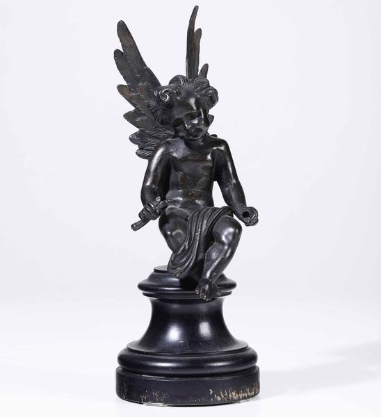 Cupido Bronzo fuso, cesellato e patinato. Base in legno tornito ed ebanizzato Scultore doltralpe del XIX secolo  - Asta Scultura e Oggetti d'Arte | Cambi Time - Associazione Nazionale - Case d'Asta italiane