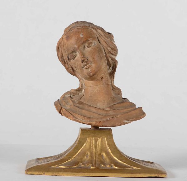 Busto femminile. Legno scolpito. XVIII secolo  - Asta Scultura e Oggetti d'Arte | Cambi Time - Associazione Nazionale - Case d'Asta italiane