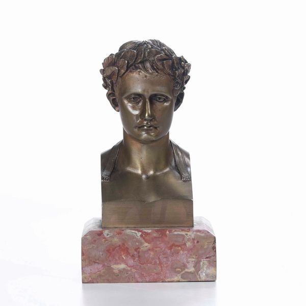 Busto in bronzo raffigurante Napoleone, su base in marmo rosa maculato. XIX secolo  - Asta Scultura e Oggetti d'Arte | Cambi Time - Associazione Nazionale - Case d'Asta italiane