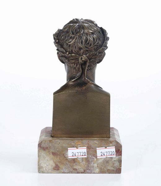 Busto in bronzo raffigurante Napoleone, su base in marmo rosa maculato. XIX secolo  - Asta Scultura e Oggetti d'Arte | Cambi Time - Associazione Nazionale - Case d'Asta italiane