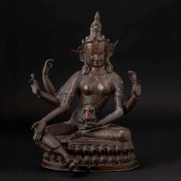 Figura di Tara seduta su doppio fiore di loto in bronzo con innesti in turchese e corallo, Tibet, XIX secolo  - Asta Chinese Works of Art - Associazione Nazionale - Case d'Asta italiane