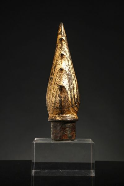 Arte Sud-Est Asiatico : Grande fiamma da Ushnisha in bronzo dorato Tailandia, Ayutthaya (1351-1767), XV secolo  - Asta Asta 355 Arte orientale da un'importante collezione privata italiana e altre committenze - Associazione Nazionale - Case d'Asta italiane