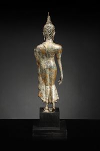 Arte Sud-Est Asiatico : Buddha errante Tailandia, XIX secolo  - Asta Asta 355 Arte orientale da un'importante collezione privata italiana e altre committenze - Associazione Nazionale - Case d'Asta italiane