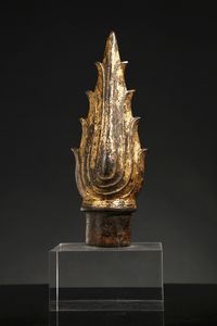 Arte Sud-Est Asiatico : Grande fiamma da Ushnisha in bronzo dorato Tailandia, Ayutthaya (1351-1767), XV secolo  - Asta Asta 355 Arte orientale da un'importante collezione privata italiana e altre committenze - Associazione Nazionale - Case d'Asta italiane