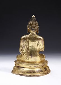 Arte Cinese : Buddha in bronzo dorato Cina, dinastia Qing, XIX secolo  - Asta Asta 355 Arte orientale da un'importante collezione privata italiana e altre committenze - Associazione Nazionale - Case d'Asta italiane