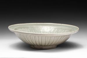 Arte Cinese - Piatto Celadon a tesa breve Cina, dinastia Yuan (1279-1368)
