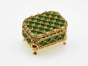 Faberg. Scatola con smalto verde, diamanti e rubini  - Asta Gioielli Contemporanei - Storia di un marchio italiano - Associazione Nazionale - Case d'Asta italiane