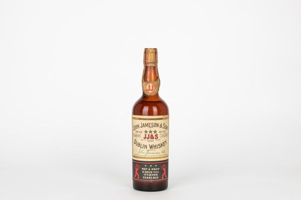 ,Irlanda : John Jameson & Son 7 YO 3 Star  - Asta Vini e Distillati - Associazione Nazionale - Case d'Asta italiane