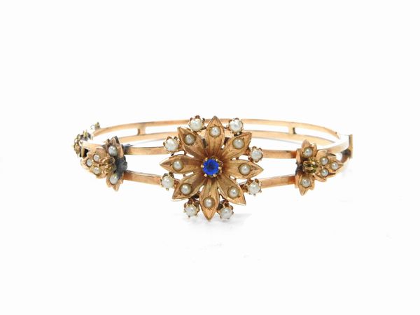 Bracciale rigido borbonico in oro rosaa basso titolo con microperle e vetro blu  - Asta Gioielli d'epoca e Orologi - Associazione Nazionale - Case d'Asta italiane