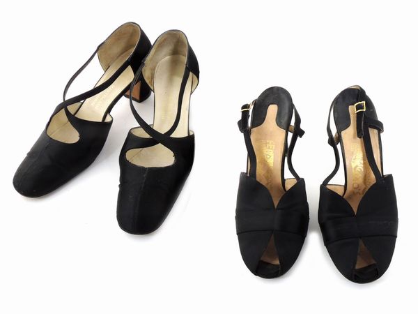 Due paia di scarpe in seta nera, Ferragamo e Mantellassi  - Asta Fashion Vintage e Bijoux / Un guardaroba maschile - Associazione Nazionale - Case d'Asta italiane