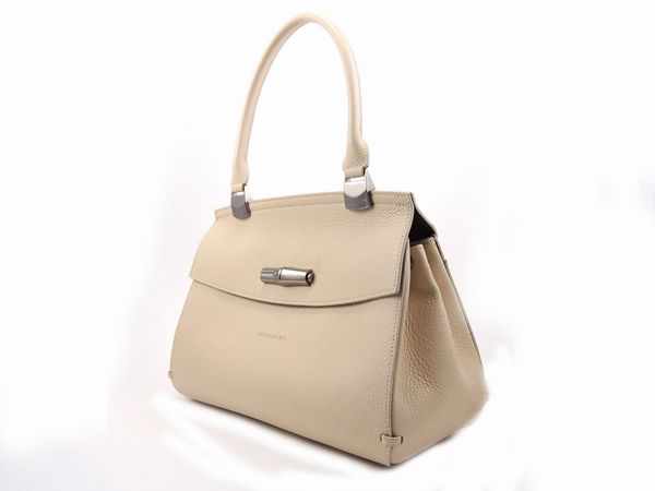 Borsa a spalla in pelle beige, Longchamp  - Asta Fashion Vintage e Bijoux / Un guardaroba maschile - Associazione Nazionale - Case d'Asta italiane