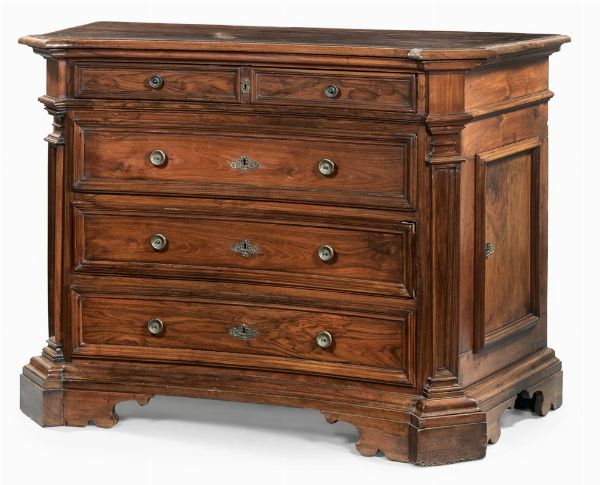 Credenza in legno di noce  - Asta Importanti Arredi e Dipinti Antichi - Associazione Nazionale - Case d'Asta italiane