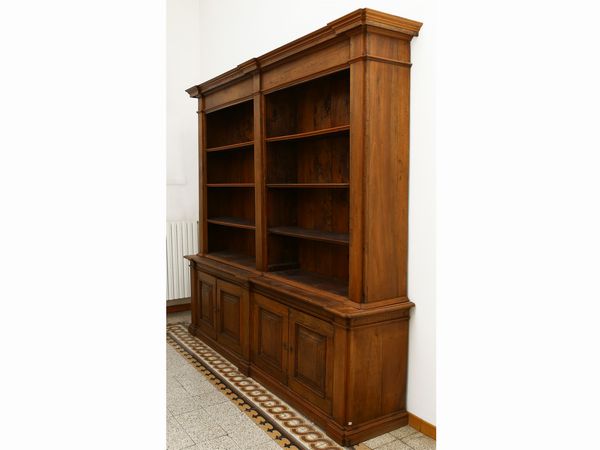 Libreria in noce  - Asta Arredi, argenti, dipinti e curiosit d'epoca in parte provenienti da Villa Mannelli - Associazione Nazionale - Case d'Asta italiane