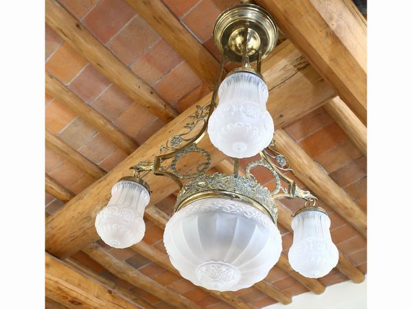 Lampadario Liberty in ottone  - Asta Arredi, argenti, dipinti e curiosit d'epoca in parte provenienti da Villa Mannelli - Associazione Nazionale - Case d'Asta italiane