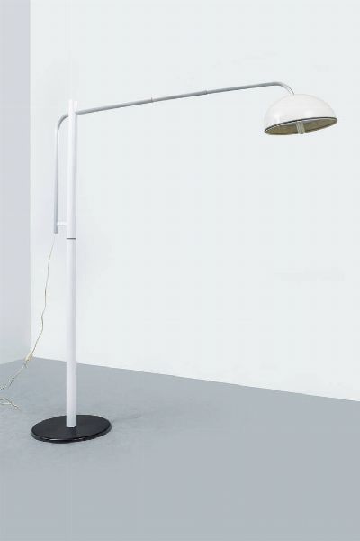 LUCI - MILANO : Lampada da terra con braccio estensibile in acciaio e metallo verniciato. Anni '50 cm 210x125  - Asta Asta 200 Illuminazione - Associazione Nazionale - Case d'Asta italiane