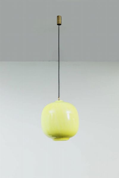 MASSIMO VIGNELLI : Lampada a sospensione in vetro incamiciato. Prod. Venini anni '60 cm 100x30  - Asta Asta 200 Illuminazione - Associazione Nazionale - Case d'Asta italiane