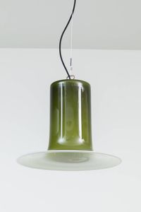 VISTOSI : Lampada a sospensione con struttura in metallo e diffusore in vetro di Murano incamiciato. Applicazione di murrina a decoro. Anni '60 cm 97x42  - Asta Asta 200 Illuminazione - Associazione Nazionale - Case d'Asta italiane