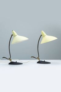 STILUX : Coppia di lampade da tavolo in metallo verniciato e ottone. Anni '50 cm 30x24  - Asta Asta 200 Illuminazione - Associazione Nazionale - Case d'Asta italiane