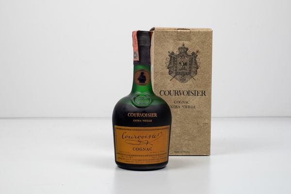 Courvoisier, Cognac Napoleon Extra Vieille  - Asta Vini e Distillati da collezione e da investimento - Associazione Nazionale - Case d'Asta italiane