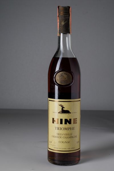 Hine, Grande Champagne Cognac Tres Vieille Triomphe  - Asta Vini e Distillati da collezione e da investimento - Associazione Nazionale - Case d'Asta italiane