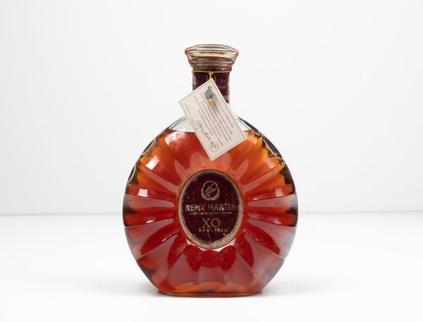 Remy Martin, Fine Champagne Cognac XO Special  - Asta Vini e Distillati da collezione e da investimento - Associazione Nazionale - Case d'Asta italiane