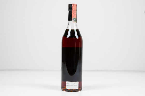 Roullet, Tres rare eau-de-vie de Cognac Hors d'age provenant des dames-jeannes nr. 26  - Asta Vini e Distillati da collezione e da investimento - Associazione Nazionale - Case d'Asta italiane