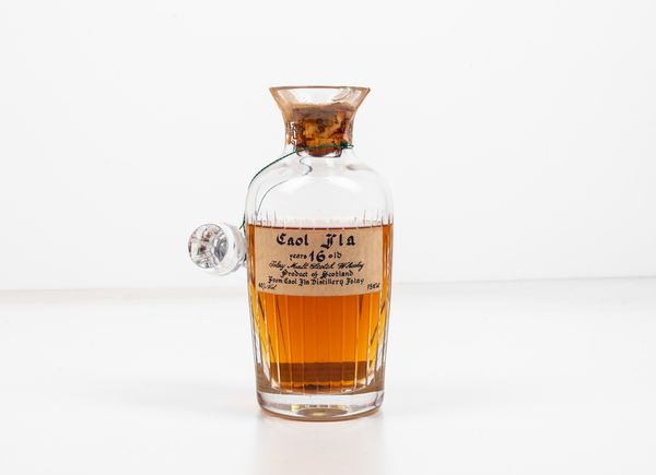 Caol Ila Distillery, Islay Malt Scotch Whisky 16 years old Decanter  - Asta Vini e Distillati da collezione e da investimento - Associazione Nazionale - Case d'Asta italiane