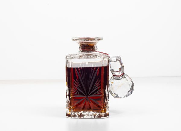 Royal Fusiller, Gordon & Macphail, Highland Pure Malt Scotch Whisky Decanter  - Asta Vini e Distillati da collezione e da investimento - Associazione Nazionale - Case d'Asta italiane