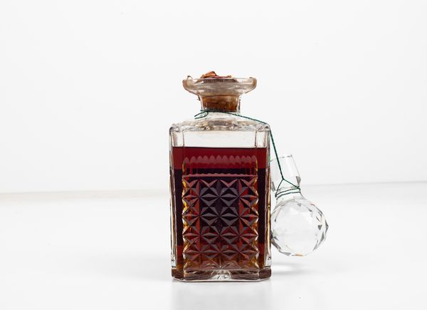 Royal Lochnagar, Gordon & Macphail, All Malt Scotch Whisky Decanter  - Asta Vini e Distillati da collezione e da investimento - Associazione Nazionale - Case d'Asta italiane