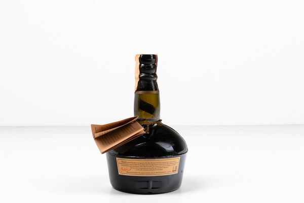 Dunhill, Finest Scotch Whisky  - Asta Vini e Distillati da collezione e da investimento - Associazione Nazionale - Case d'Asta italiane