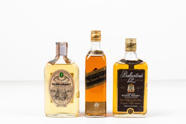 Glen Grant, Highland Malt Scotch Whisky 5 years old<BR>John Walker & Sons. LTD., Old Scotch Whisky Johnnie Walker Black Label<BR>Ballantine's, Very Old Scotch Whisky 12 years old  - Asta Vini e Distillati da collezione e da investimento - Associazione Nazionale - Case d'Asta italiane