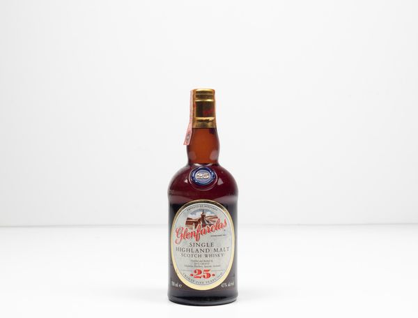 Glenfarclas, J&G Grant, Single Highland Malt Scotch Whisky 25 years old  - Asta Vini e Distillati da collezione e da investimento - Associazione Nazionale - Case d'Asta italiane