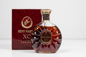 Remy Martin, Fine Champagne Cognac XO  - Asta Vini e Distillati da collezione e da investimento - Associazione Nazionale - Case d'Asta italiane