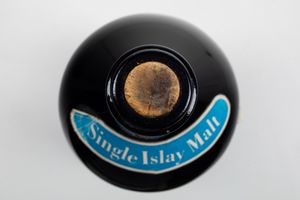 Single Islay Malt Scotch Whisky  - Asta Vini e Distillati da collezione e da investimento - Associazione Nazionale - Case d'Asta italiane