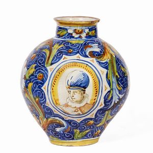 VASO, VENEZIA, BOTTEGA DI MASTRO DOMENICO, 1570-1580 CIRCA  - Asta Ceramica. Maioliche e porcellane dal XVI al XIX secolo | A Tempo  - Associazione Nazionale - Case d'Asta italiane