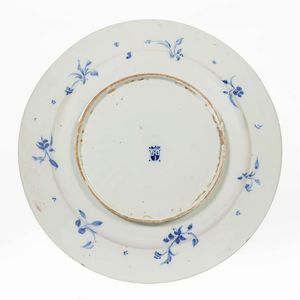 GRANDE DISH, SAVONA, SECONDA METÀ SECOLO XVII  - Asta Ceramica. Maioliche e porcellane dal XVI al XIX secolo | A Tempo  - Associazione Nazionale - Case d'Asta italiane