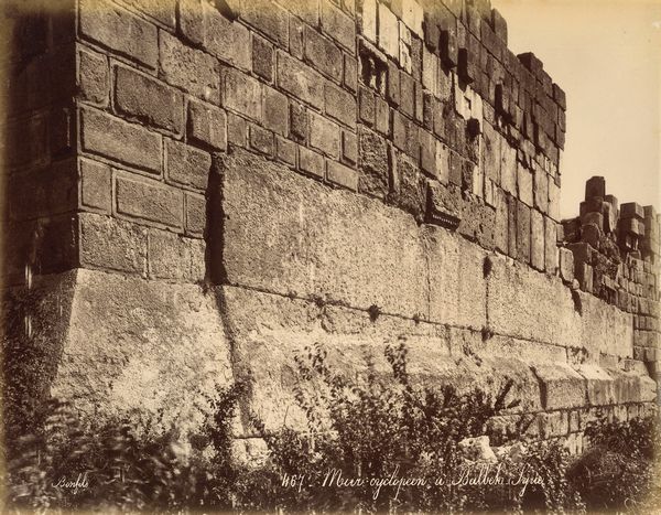 ,Félix Bonfils : Pierre du midi a Balbek. Syrie ; Mur cyclopen  Balbek, Syrie  - Asta Fotografia dell'800: album di viaggio - Associazione Nazionale - Case d'Asta italiane