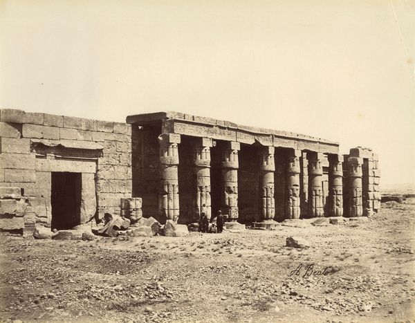 ,Antonio Beato : Temple de Gournah  - Asta Fotografia dell'800: album di viaggio - Associazione Nazionale - Case d'Asta italiane