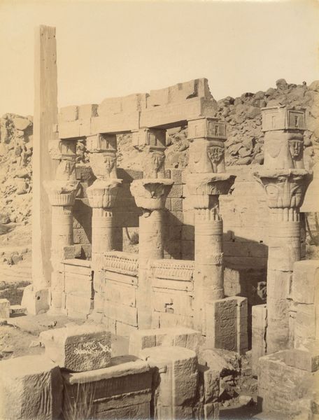 ,Antonio Beato : Phile, Le petit temple d'isis  - Asta Fotografia dell'800: album di viaggio - Associazione Nazionale - Case d'Asta italiane