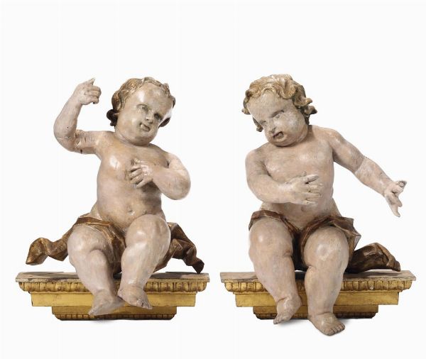 Coppia di putti in legno policromo, scultore barocco, Italia XVIII secolo  - Asta Antiquariato - Associazione Nazionale - Case d'Asta italiane