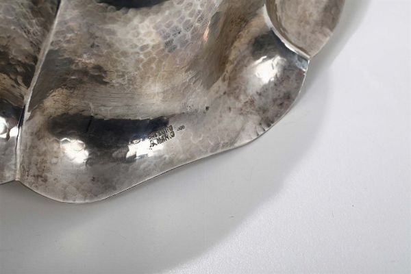 Tre vassoi in argento  - Asta Antiquariato - Associazione Nazionale - Case d'Asta italiane