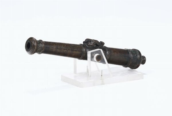 Modellino di cannone da galeone in bronzo fuso a cera persa. Met del XVI secolo  - Asta Antiquariato - Associazione Nazionale - Case d'Asta italiane