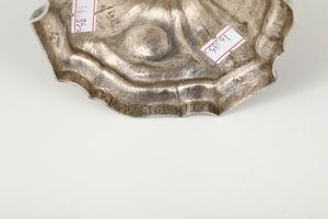 Calice in argento sbalzato e cesellato, manifattura italiana, datato 1791  - Asta Antiquariato - Associazione Nazionale - Case d'Asta italiane
