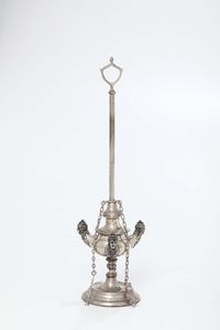 Modellino di lucerna in argento, XX secolo  - Asta Antiquariato - Associazione Nazionale - Case d'Asta italiane